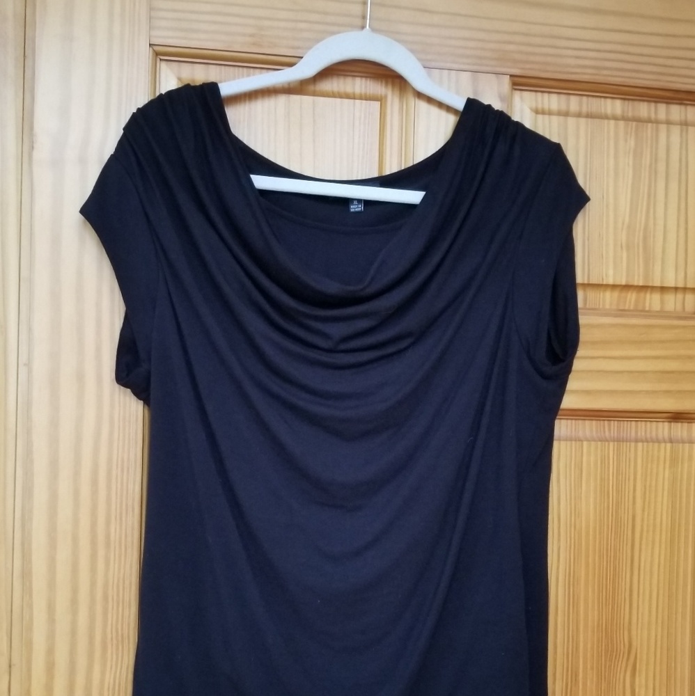 Short sleeve black shirt.